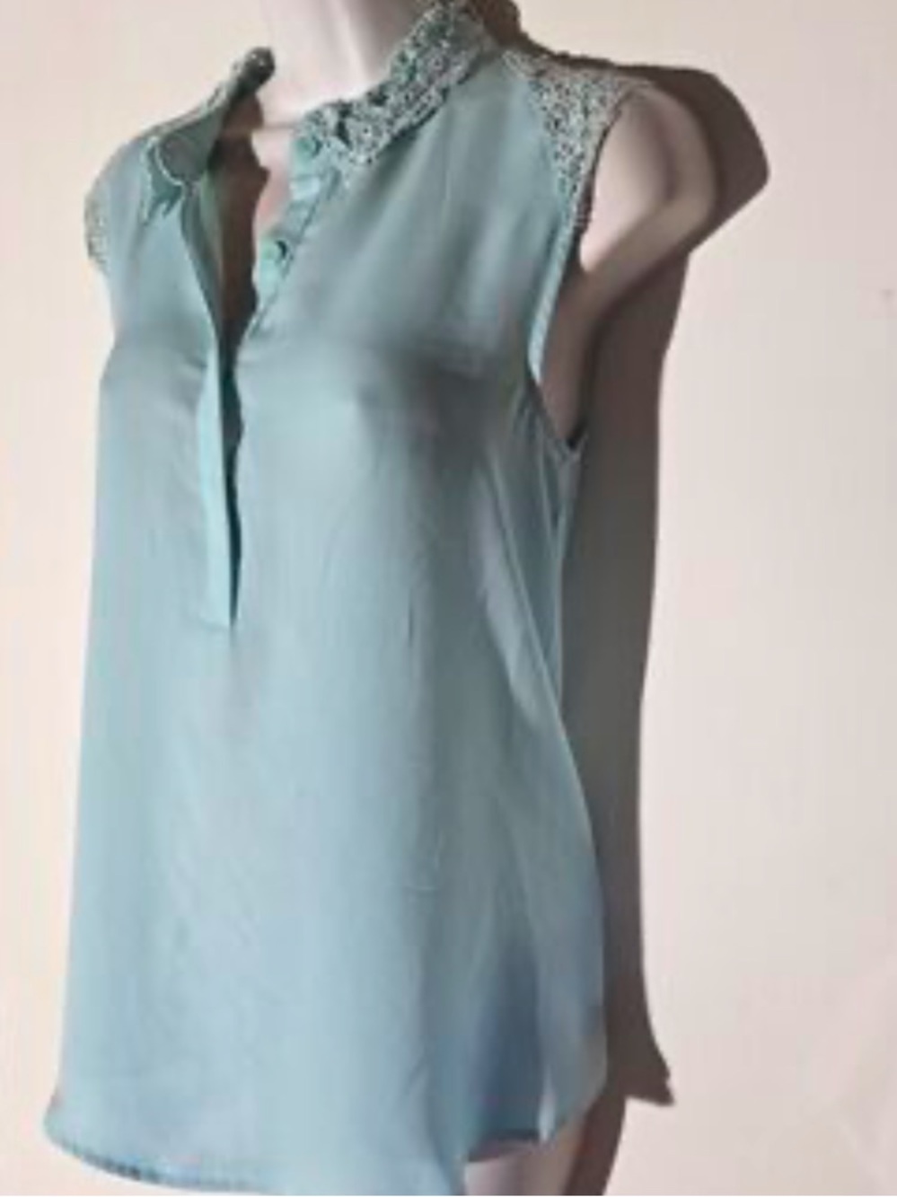 LC Lauren Conrad Mint Lace-Trim Top size medium